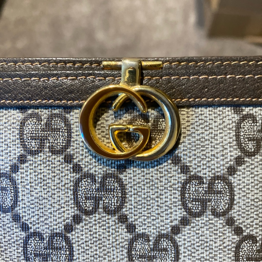 Gucci Beige/Brown GG Supreme Continental Wallet with Gold Hardware - Picture 2 of 16